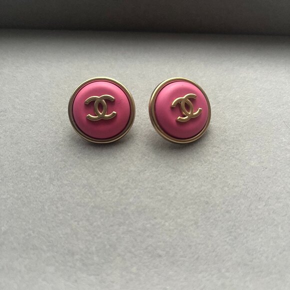 Upcycled Vintage Chanel CC Black and Gold Earrings - 24k Gold-Plated - Handmade - Picture 2 of 4